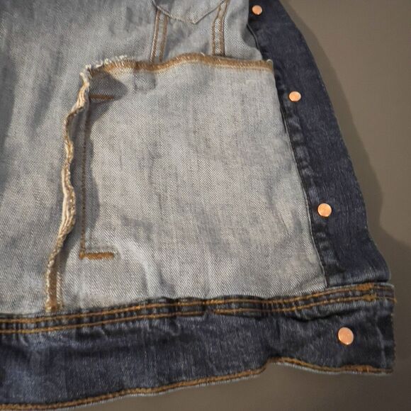 Old Navy Womens Trucker Denim Jean Jacket Dark Wash Button Up Pockets Size Large - Picture 6 of 8